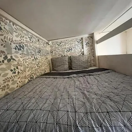 Flat Lägenhet *